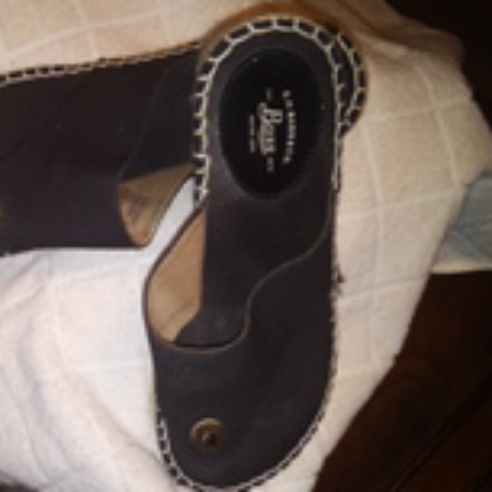 G.H.Bass brow wedge, thing sandals